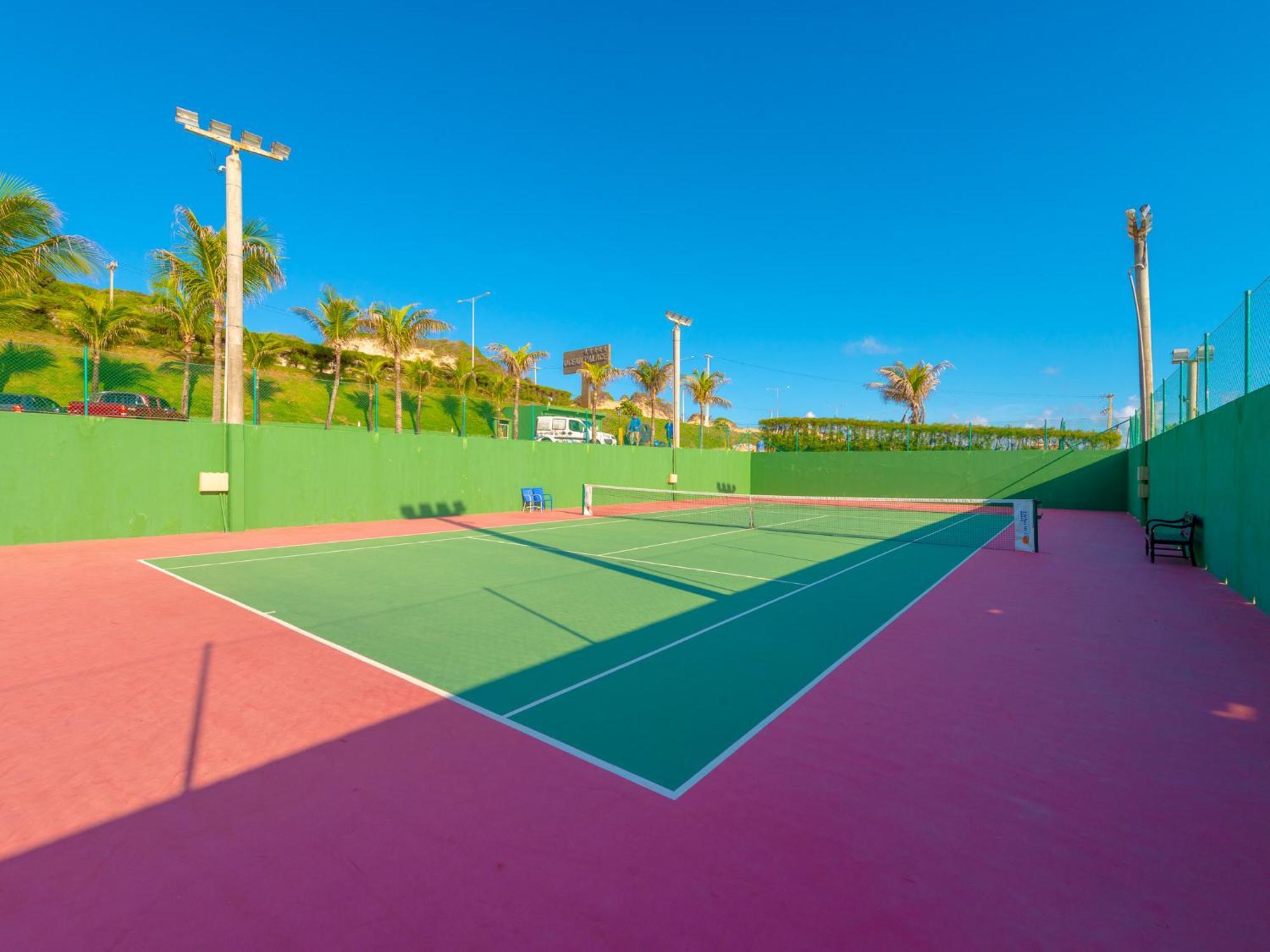 Ocean Palace All Inclusive Premium Natal Exterior foto Tennis courts at the Atlantis Paradise Island