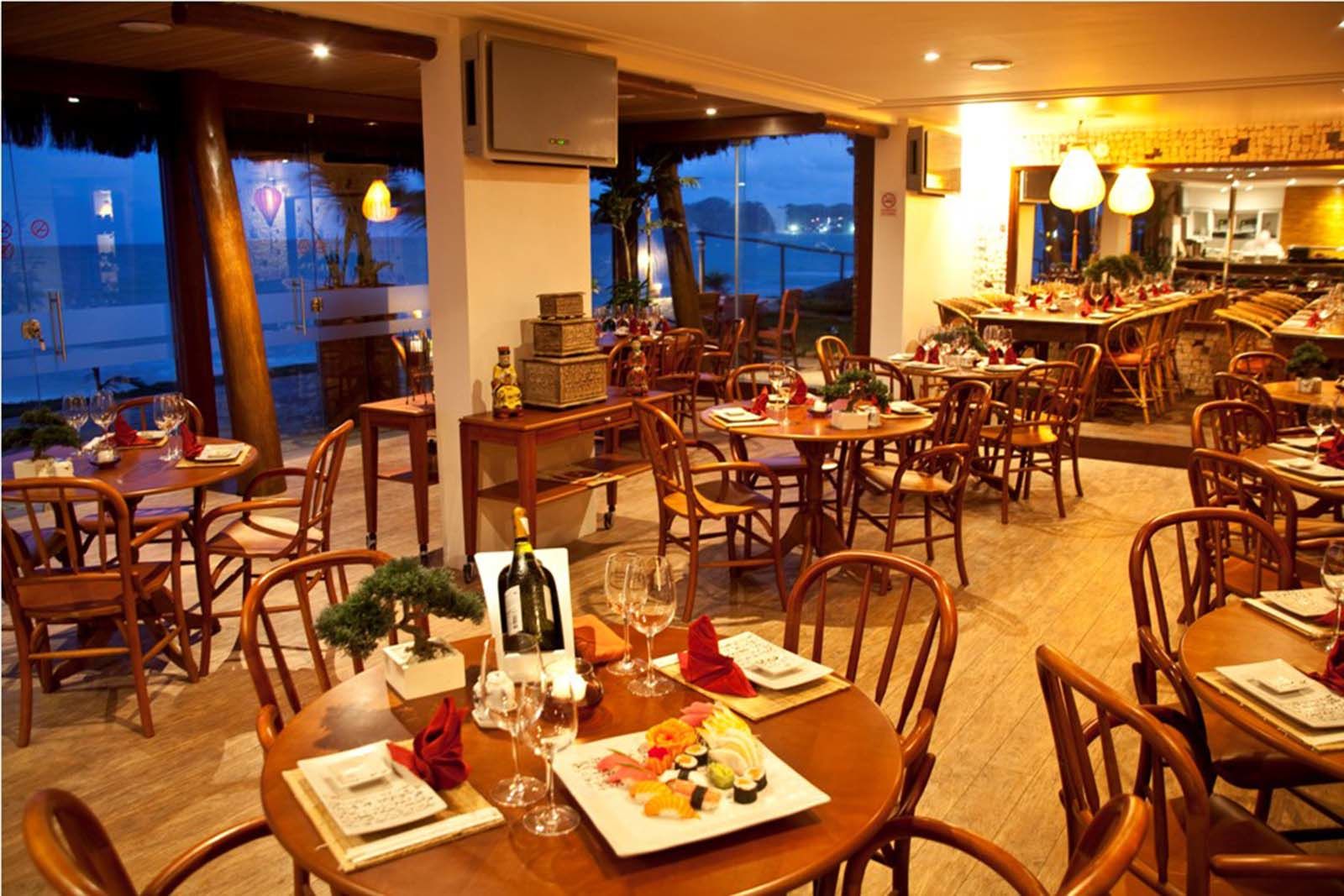 Ocean Palace All Inclusive Premium Natal Exterior foto Restaurant in Puerto Varas